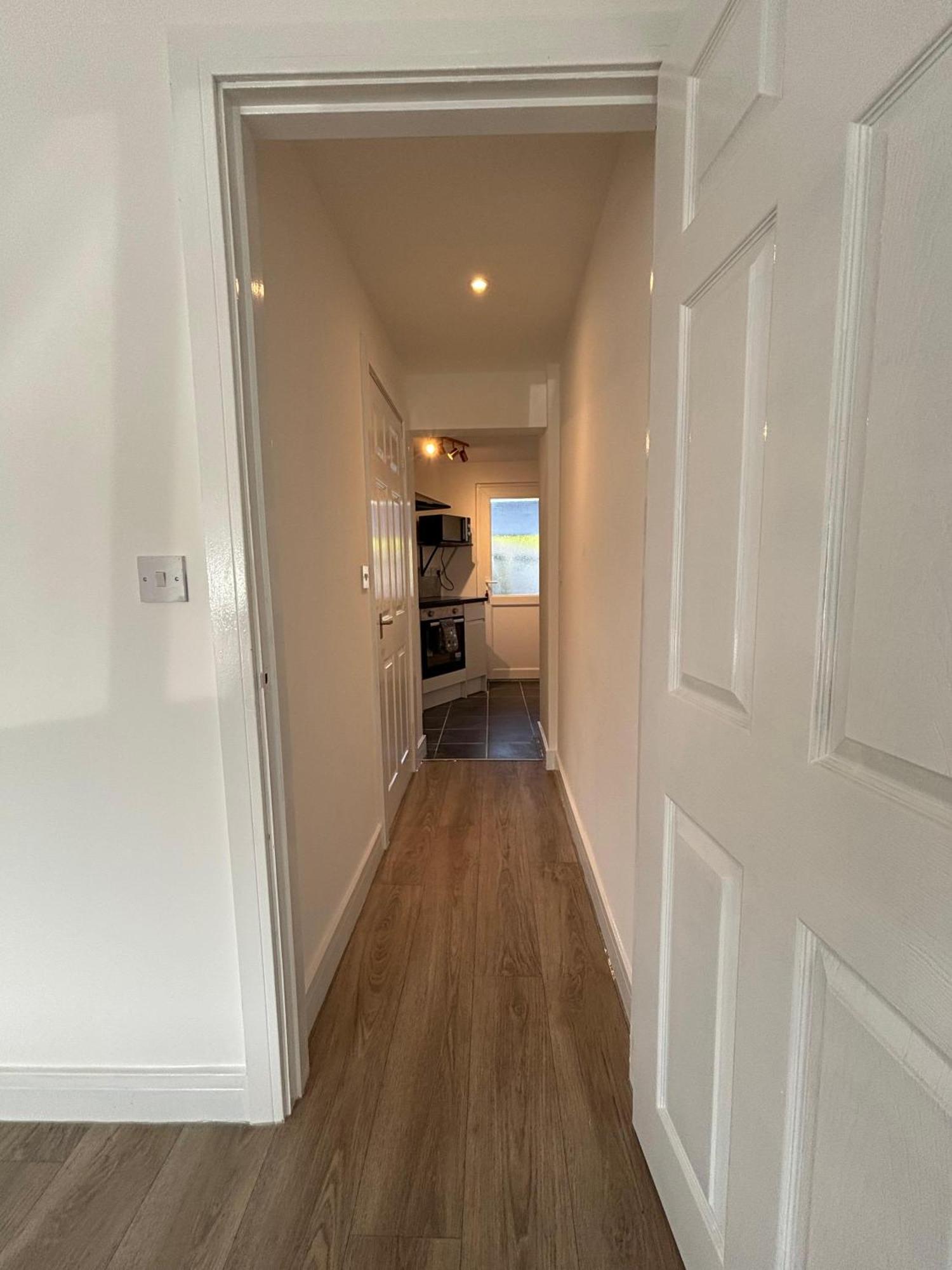 Modern & Cozy Gem - 10Min To City Center - Parking 요크 외부 사진
